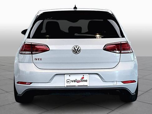 Used 2021 Volkswagen GTI SE image 4