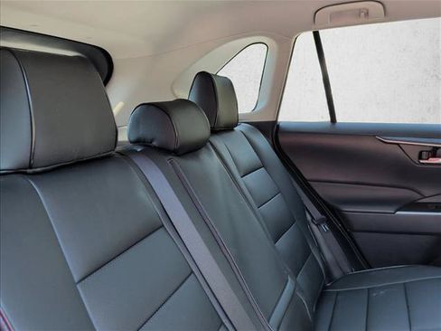 Used 2022 Toyota RAV4 XLE AWD/4WD image 21