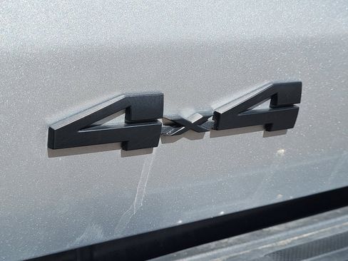 Used 2024 Toyota Tacoma TRD Off-Road image 28