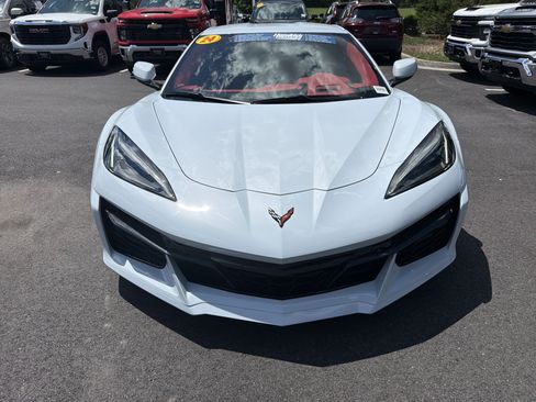 Used 2024 Chevrolet Corvette Z06 RWD image 3