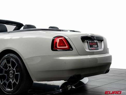 Used 2021 Rolls-Royce Dawn image 17