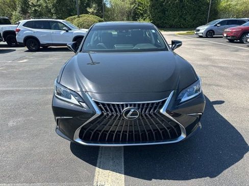 Used 2024 Lexus ES 300h w/ Premium Package image 9