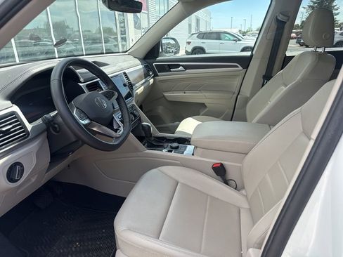 Used 2023 Volkswagen Atlas SE w/ Panoramic Sunroof Package AWD/4WD image 8