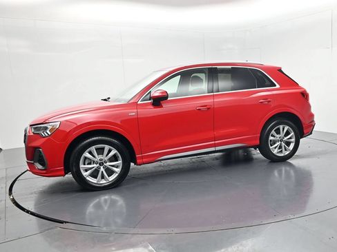 Used 2024 Audi Q3 2.0T Premium AWD/4WD image 4