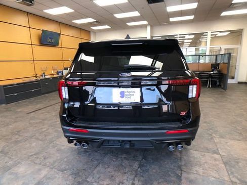 Used 2025 Ford Explorer ST AWD/4WD image 6