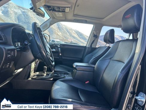 Used 2017 Toyota 4Runner TRD Off-Road Premium image 16