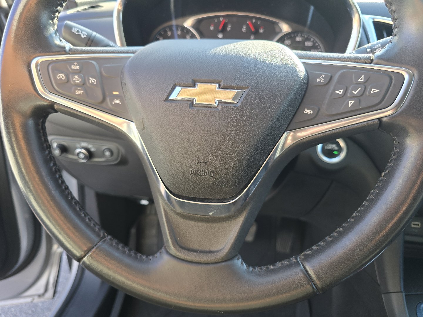 Used 2021 Chevrolet Equinox LT FWD image 32