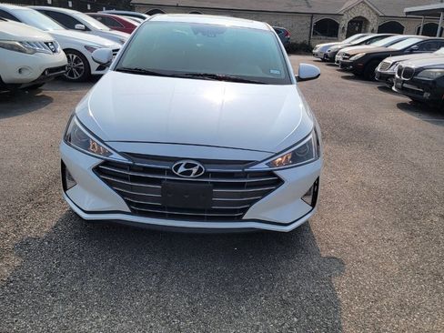 Used 2020 Hyundai Elantra Value Edition FWD image 3