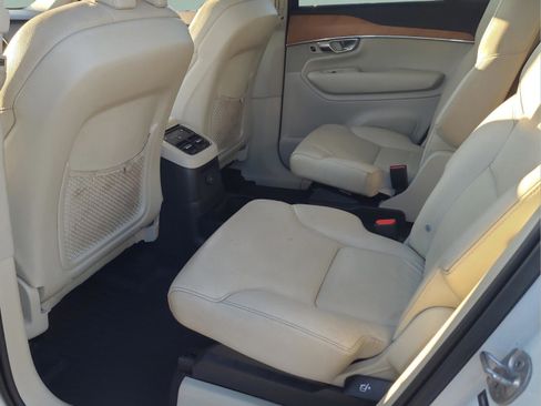 Used 2022 Volvo XC90 T8 Inscription Expression w/ Advanced Package image 11