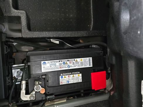 Used 2016 Dodge Challenger R/T Scat Pack w/ Leather Interior Group image 12