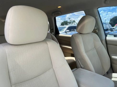 Used 2014 Nissan Pathfinder S FWD image 18