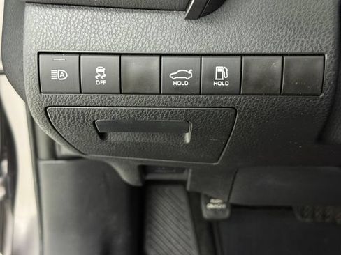 Used 2023 Toyota Camry SE FWD image 14