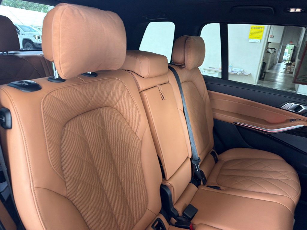 Used 2026 BMW X7 xDrive40i AWD/4WD image 34