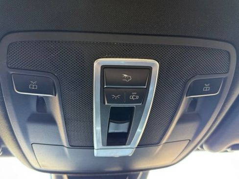 Used 2014 Mercedes-Benz ML 63 AMG 4MATIC image 34