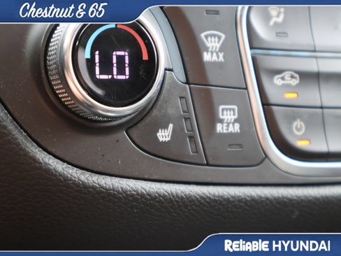 Used 2018 Chevrolet Equinox LT w/ Sun & Infotainment Package FWD image 39