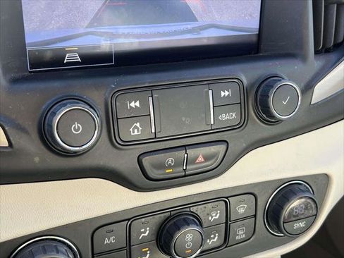 Used 2022 GMC Terrain Denali image 31