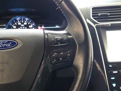 Used 2018 Ford Explorer Sport image 28