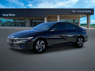 New 2025 Hyundai Elantra SEL FWD video 2