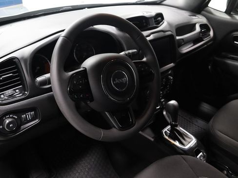 Used 2022 Jeep Renegade Altitude AWD/4WD image 25
