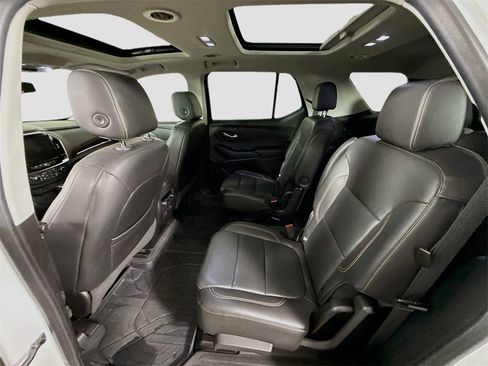 Used 2020 Chevrolet Traverse Premier image 19