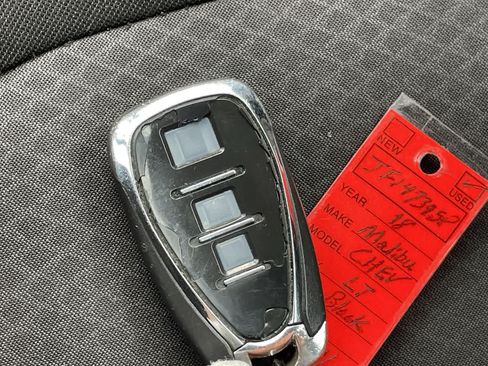 Used 2018 Chevrolet Malibu LT FWD image 26