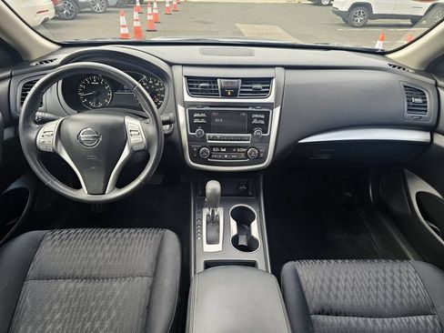 Used 2017 Nissan Altima 2.5 SV FWD image 28