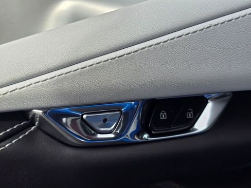 Used 2024 Chevrolet Corvette Stingray Preferred Cpe w/ Z51 Performance Package image 36