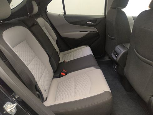 Used 2020 Chevrolet Equinox LT image 19