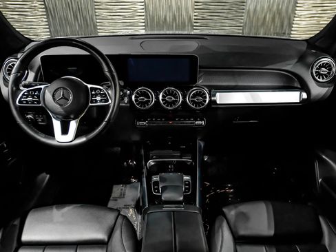 Used 2020 Mercedes-Benz GLB 250 image 11