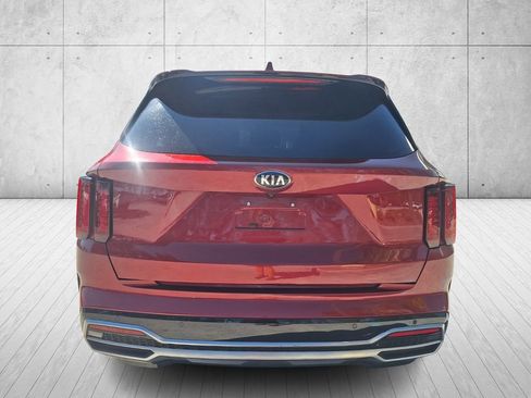 Used 2021 Kia Sorento S image 4