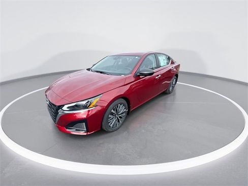 New 2025 Nissan Altima 2.5 SV image 4