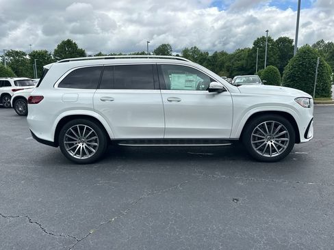 New 2026 Mercedes-Benz GLS 580 4MATIC image 8