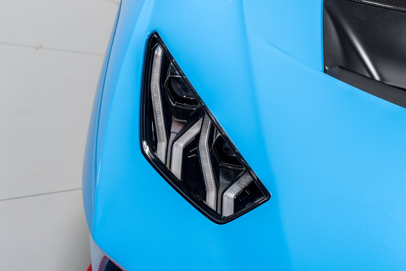 Used 2024 Lamborghini Huracan STO RWD image 42