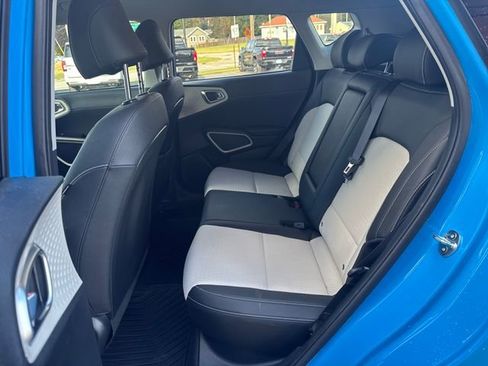 Used 2024 Kia Soul GT-Line image 28
