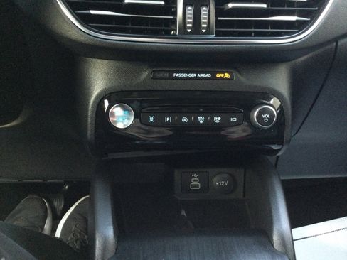 Used 2025 Ford Escape Platinum w/ Premium Technology Package image 12