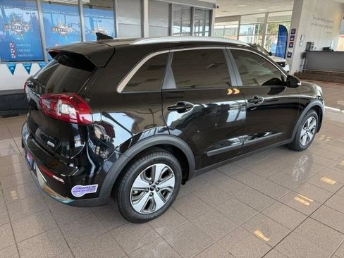 Used 2019 Kia Niro EX FWD image 3