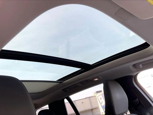 Used 2025 Volvo XC90 B6 Core w/ Protection Package Premier image 25