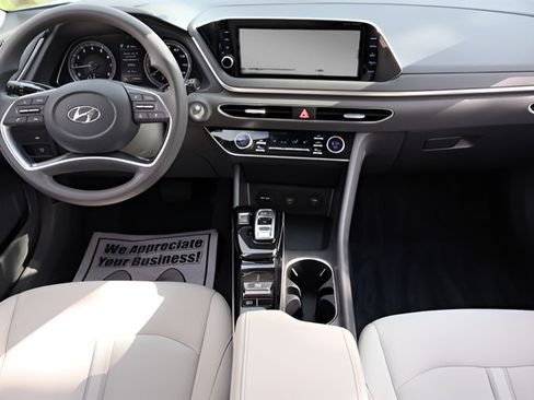 Used 2023 Hyundai Sonata SEL FWD image 9