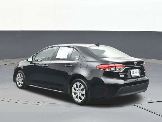 Used 2026 Toyota Corolla LE FWD image 9