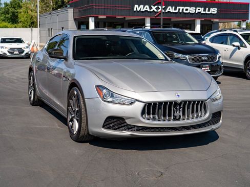 Used 2017 Maserati Ghibli RWD image 2