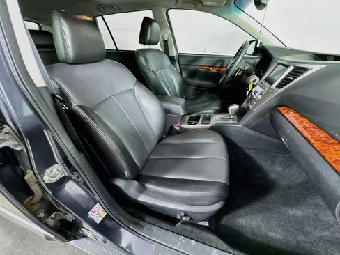 Used 2011 Subaru Outback 3.6R Limited AWD/4WD image 33