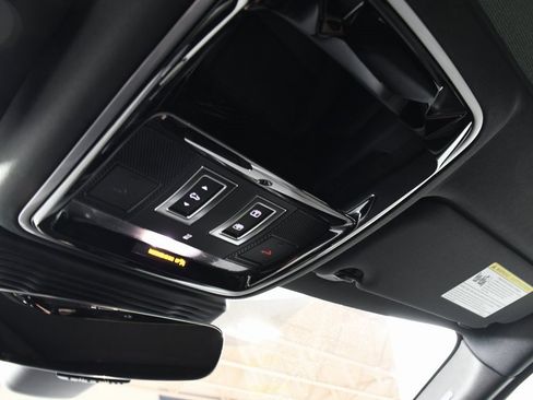 New 2026 Land Rover Range Rover Velar S image 33