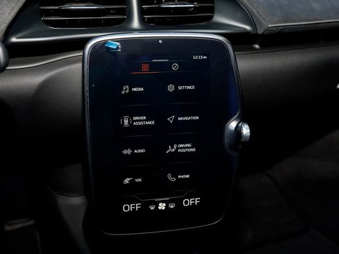 Used 2023 McLaren Artura RWD image 39