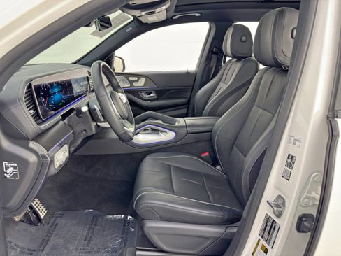 Used 2021 Mercedes-Benz GLS 580 4MATIC image 17