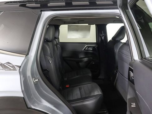 New 2026 Mitsubishi Outlander AWD image 34
