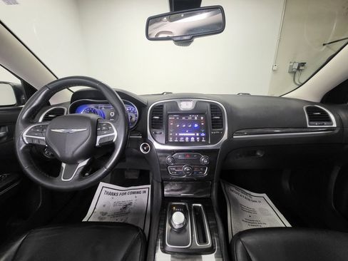 Used 2015 Chrysler 300 Limited w/ Driver Convenience Group image 11