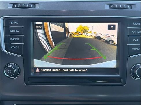 Used 2017 Volkswagen Golf Alltrack SE AWD/4WD image 19