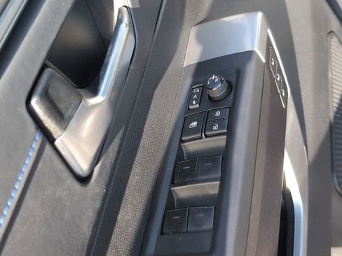 Used 2022 Toyota Tundra Platinum image 16