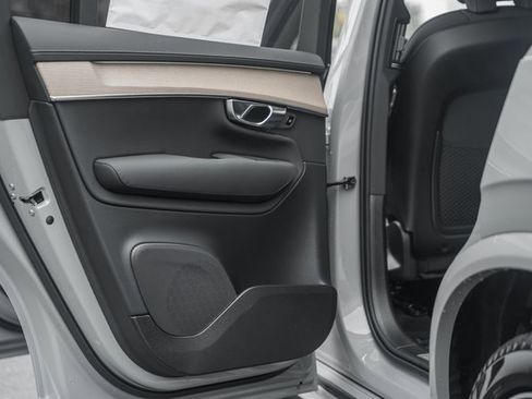 New 2026 Volvo XC90 B6 Plus w/ Protection Package Premier image 37