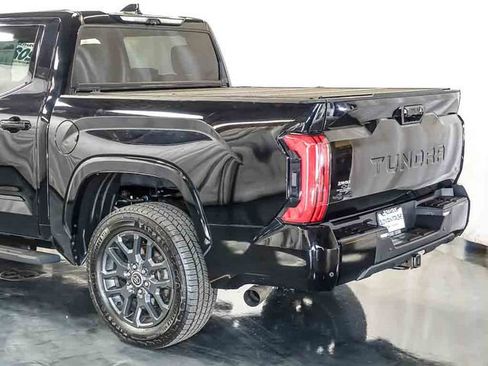 Used 2022 Toyota Tundra Platinum AWD/4WD image 10